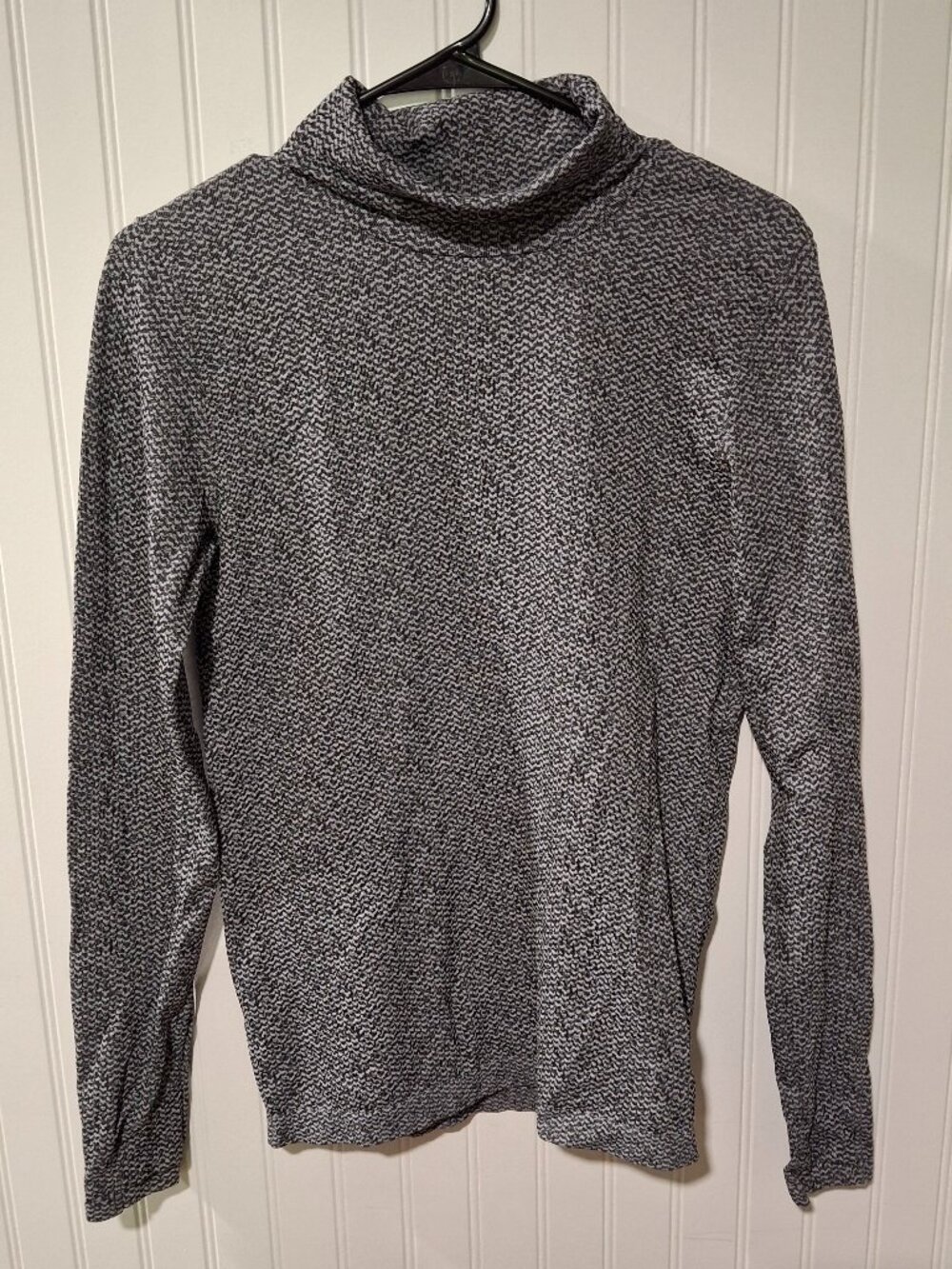 Athleta Medium Flurry Peak Turtleneck Top Norwegian Grey Fitted